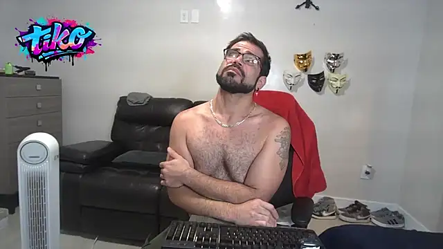 Zander823 Show in webcam