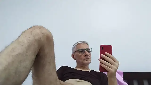 Show modela BIGUNCUTHARDCOCK na web-kameri