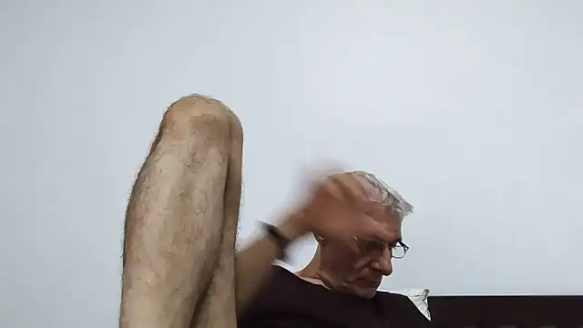 BIGUNCUTHARDCOCK's Live XXX Chat