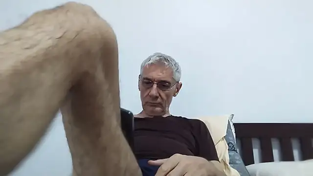 BIGUNCUTHARDCOCK's Webcam Show