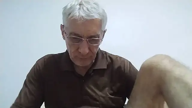 BIGUNCUTHARDCOCK Show in webcam