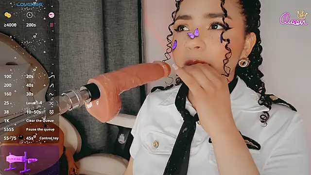Show de Queen_Deepthroat na webcam