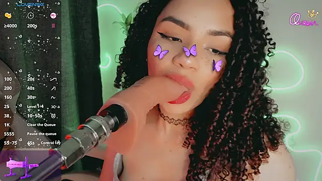 Pokazy przed kamerką – Queen_Deepthroat