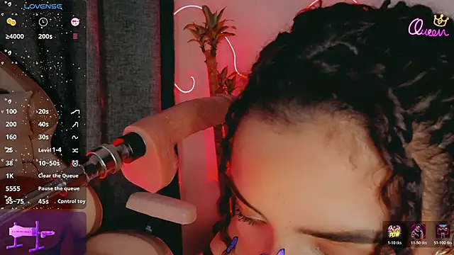 Queen_Deepthroat 网络视讯表演