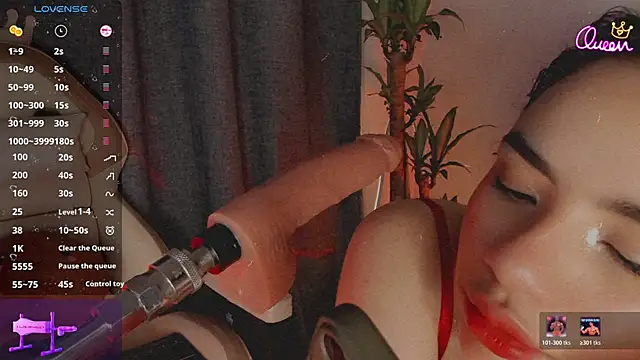 Queen_Deepthroat Webcam Show