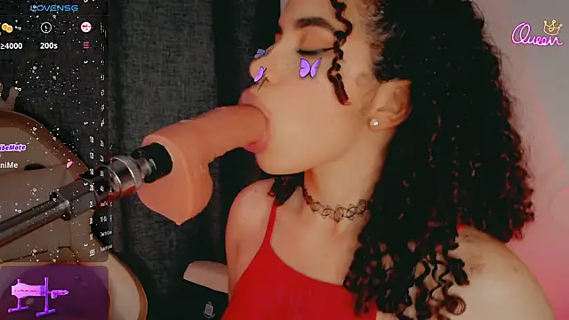 Pertunjukan Kamera Web Queen_Deepthroat