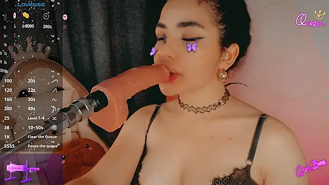 Queen_Deepthroat 网络视讯表演