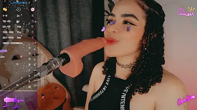 Pertunjukan Kamera Web Queen_Deepthroat