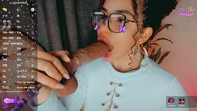 Pokazy przed kamerką – Queen_Deepthroat