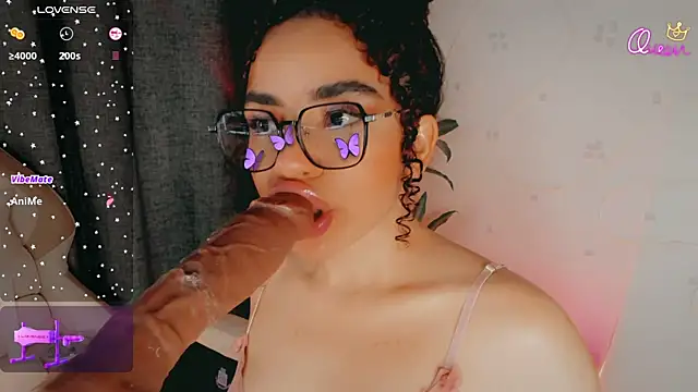 Chat XXX en directo de Queen_Deepthroat
