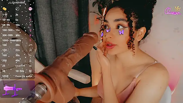 Queen_Deepthroat Adlı Modelin Canlı XXX Sohbeti