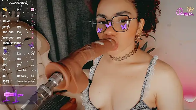 Queen_Deepthroat's Webcam Show