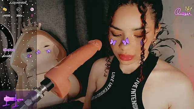 Queen_DeepthroatのライブXXXチャット