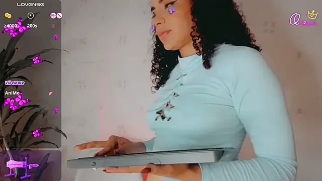 Queen_Deepthroat: δωμάτιο απευθείας συνομιλίας
