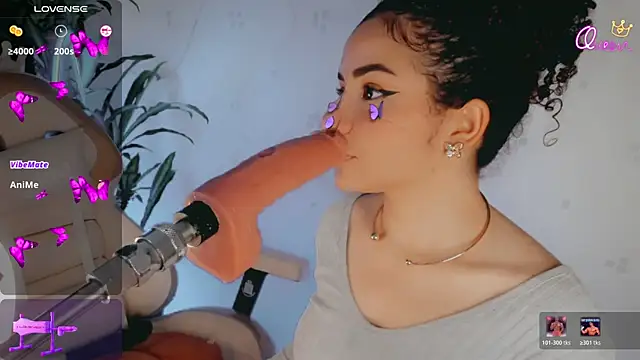 Queen_Deepthroat's Live XXX Chat
