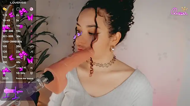Queen_Deepthroat Webcam show