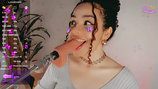 Queen_Deepthroat Live XXX Chat