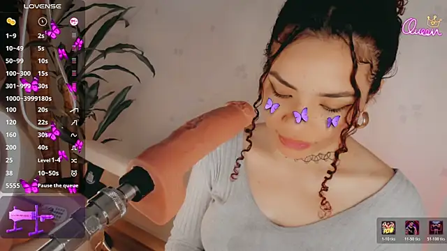 Živý XXX chat Queen_Deepthroat
