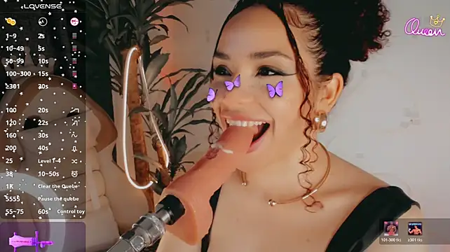 הופעת וובקאם של Queen_Deepthroat