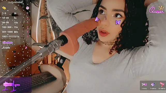 Queen_Deepthroat's Live XXX Chat