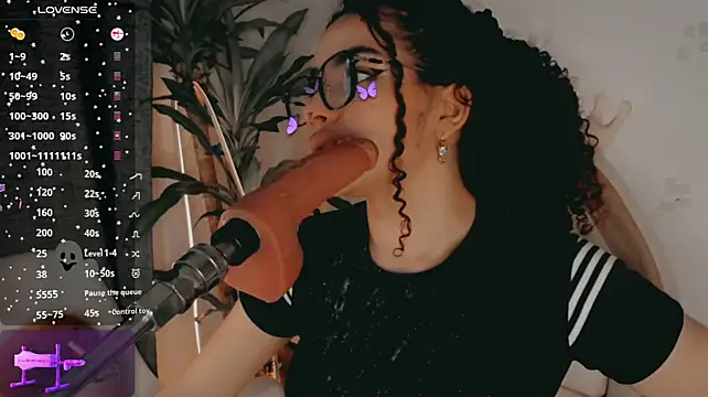 Queen_Deepthroat Webcam-Show