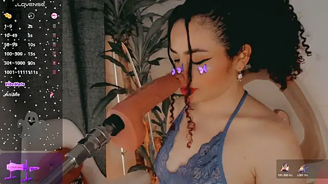 Show modela Queen_Deepthroat na web-kameri