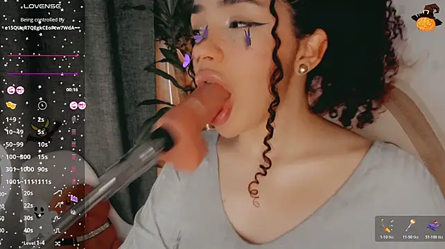 Queen_Deepthroat's Webcam Show