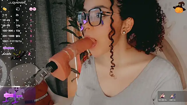 Queen_Deepthroat Show in webcam