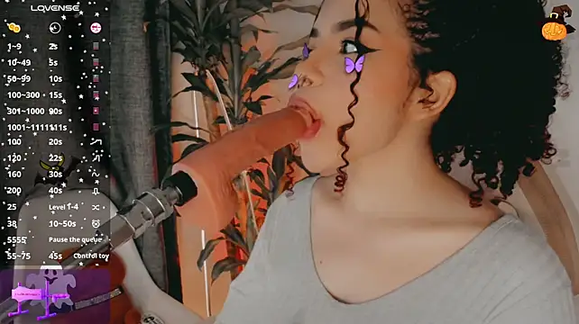 โชว์เว็บแคมของ Queen_Deepthroat