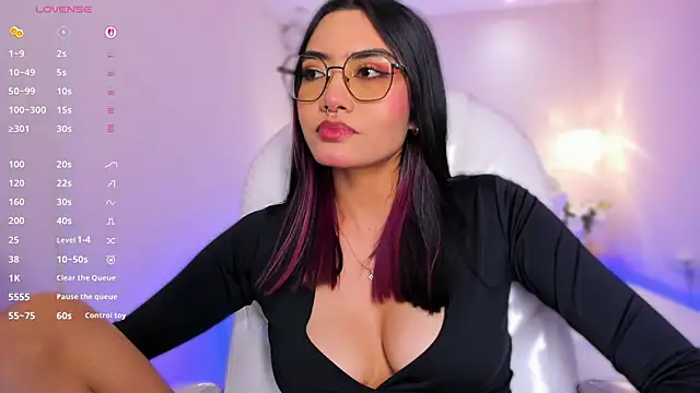 AzuraKindong Adlı Modelin Canlı XXX Sohbeti