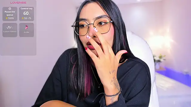 AzuraKindong Chat XXX in diretta