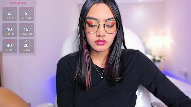 Chat XXX en directo de AzuraKindong