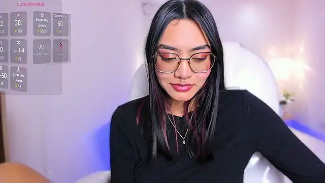AzuraKindong's Live XXX Chat