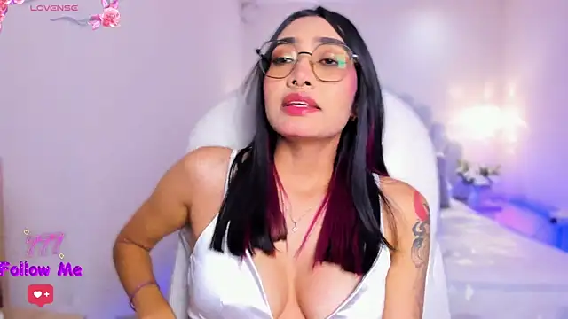 AzuraKindong Live XXX Chat