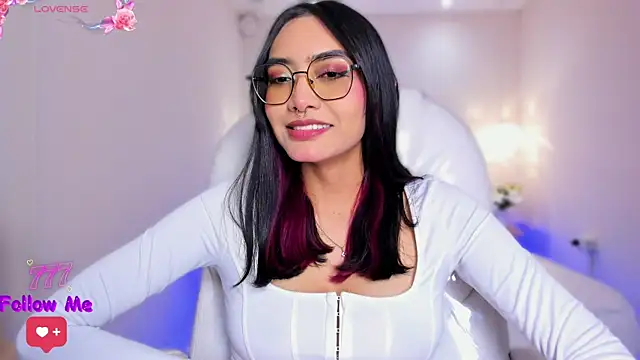 AzuraKindong's Live XXX Chat