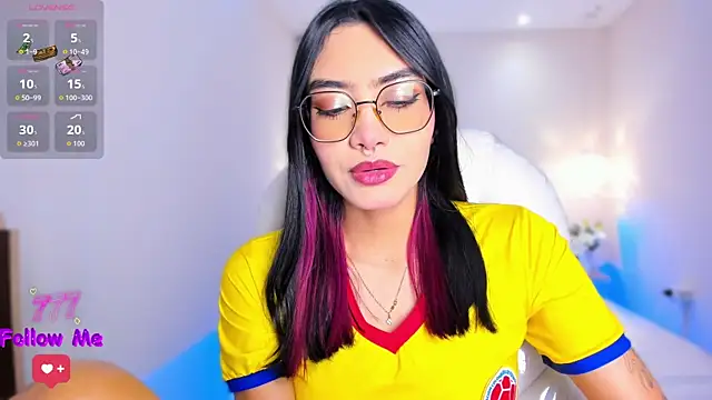 AzuraKindong's Live XXX Chat