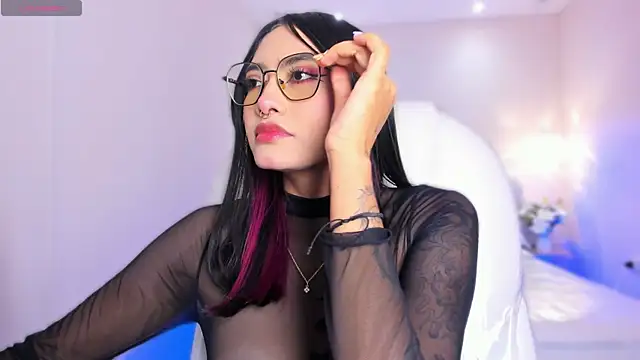 AzuraKindong's Live XXX Chat