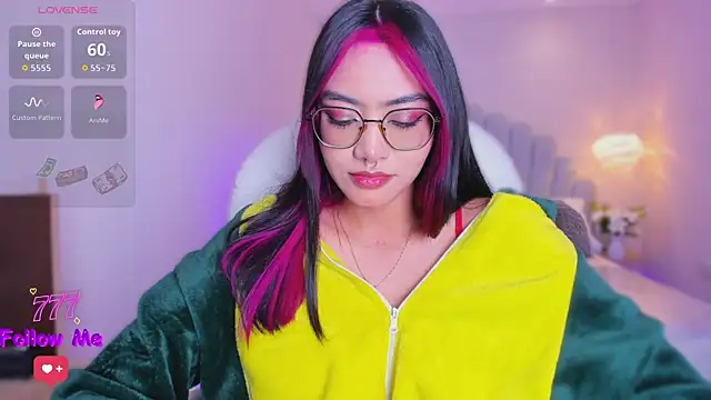 AzuraKindong's Live XXX Chat