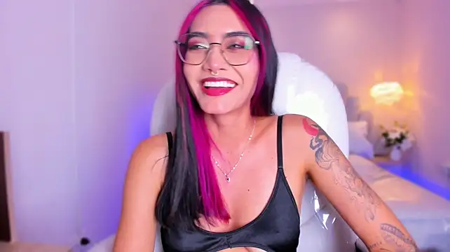 AzuraKindong's Live XXX Chat