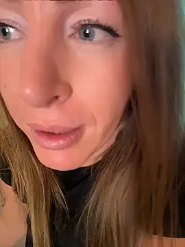 ChristinaSiemone Webcamshow