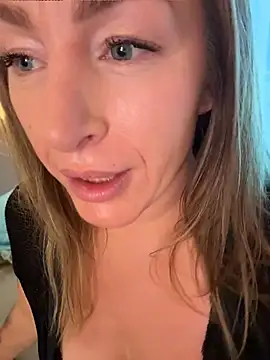 ChristinaSiemone Webcamshow