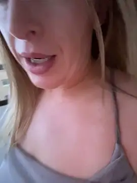 ChristinaSiemone Adlı Modelin Web Kamerası Şovu