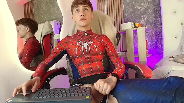 Tomy_Rox Show in webcam