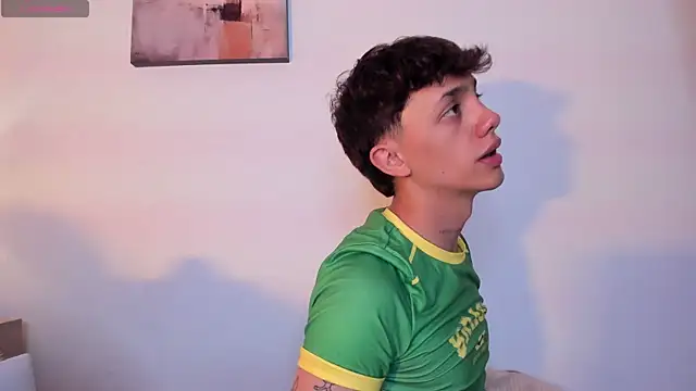 Tomy_Rox: вебкам-шоу