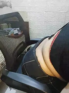 Adiba_2's Webcam Show