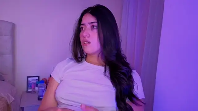 צ'אט XXX בשידור חי של ChanellGV