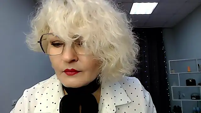 BlondeBrilliant7n Webbikameraesitys