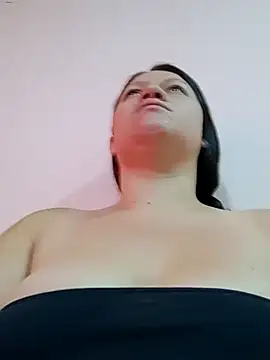 Nyla_velvet Show in webcam