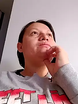 Nyla_velvet – Kamerová šou