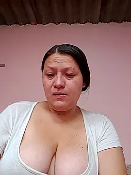 הופעת וובקאם של Nyla_velvet